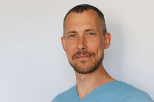 Dr. med. Lars Normann Dr. med. Lars Normann