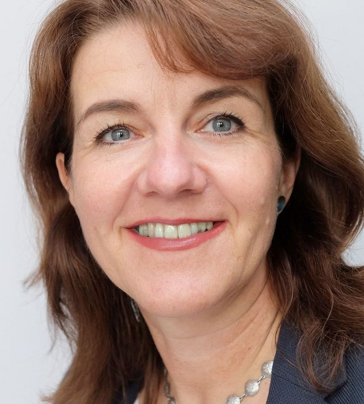 Dipl.-Pflegew. (FH) Christine Muth